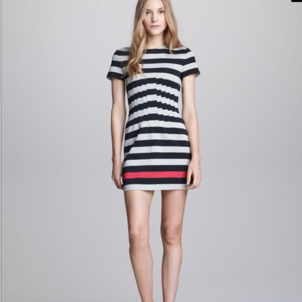 Diane von Furstenberg Yazmine Striped Pleated Shift Dress Size 4